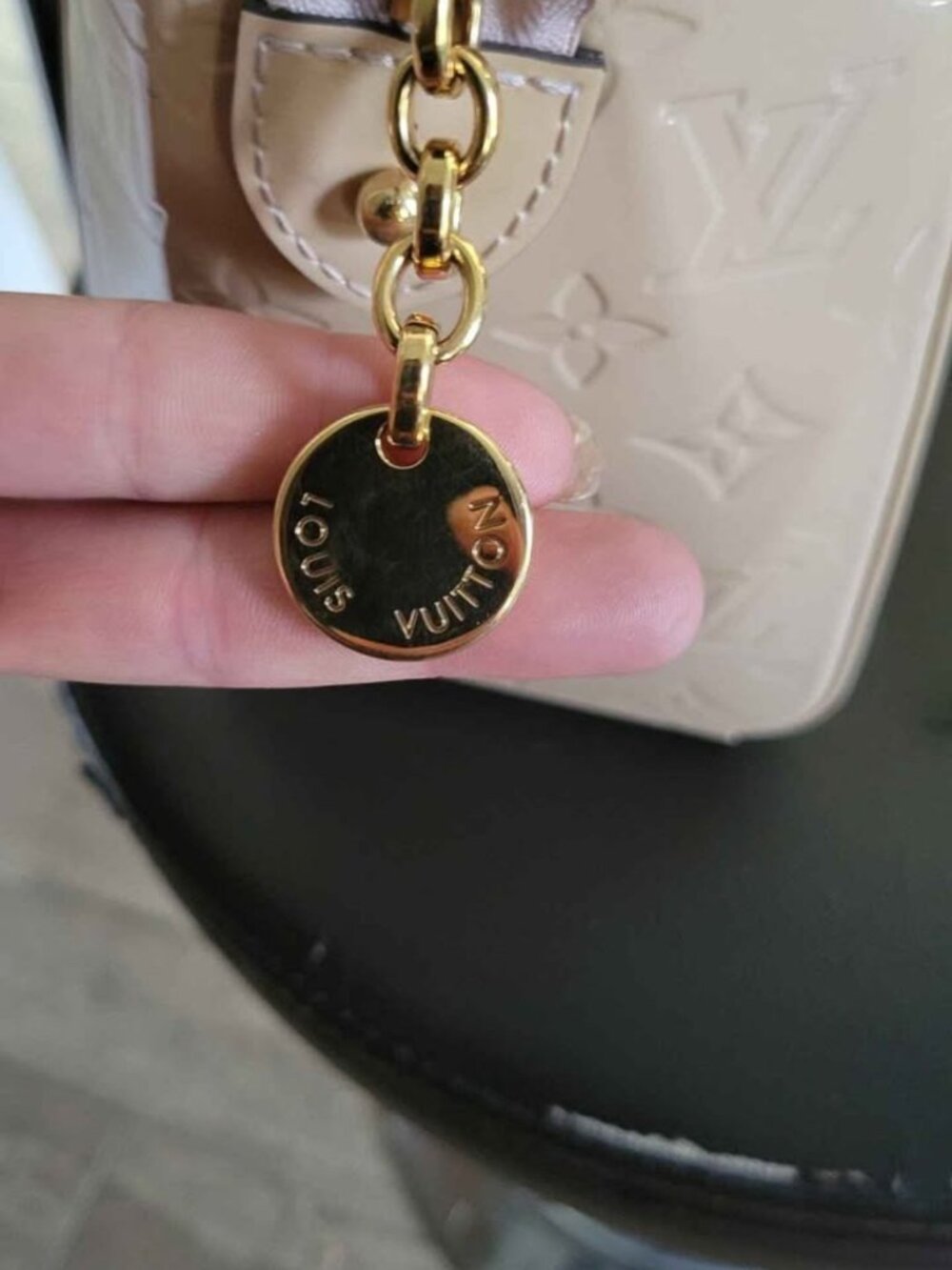 Louis Vuitton Brea Vernis MM Bag (Beige) like new - Picture 6 of 8